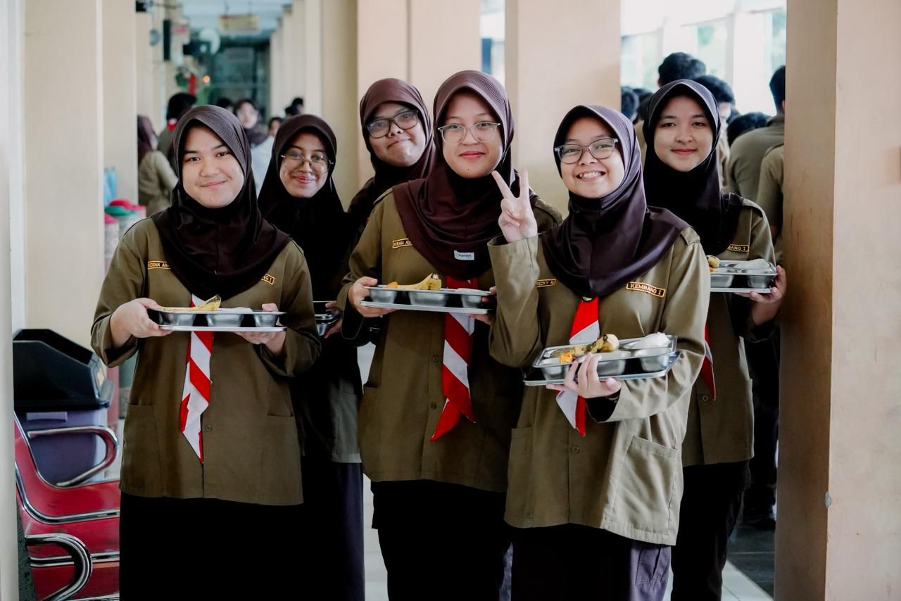 SPPG Polri Mulai Terapkan Sistem Prasmanan, Perdana di Pejaten