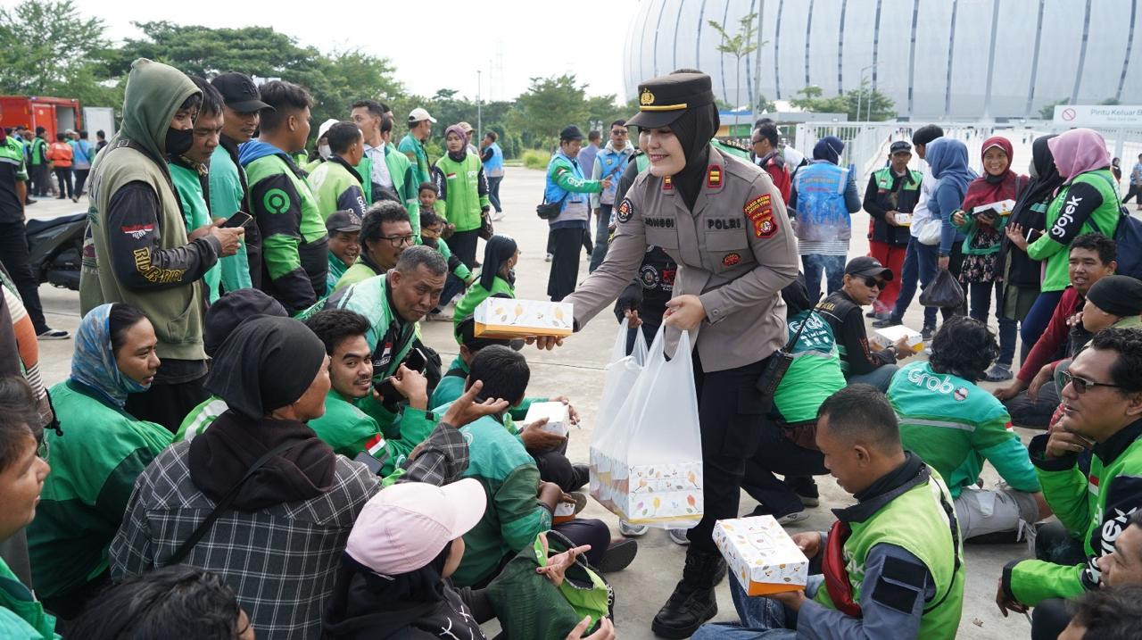 Pelayanan Prima di Hari Buruh, Polres Metro Jakarta Utara Tunjukkan Kepedulian Nyata