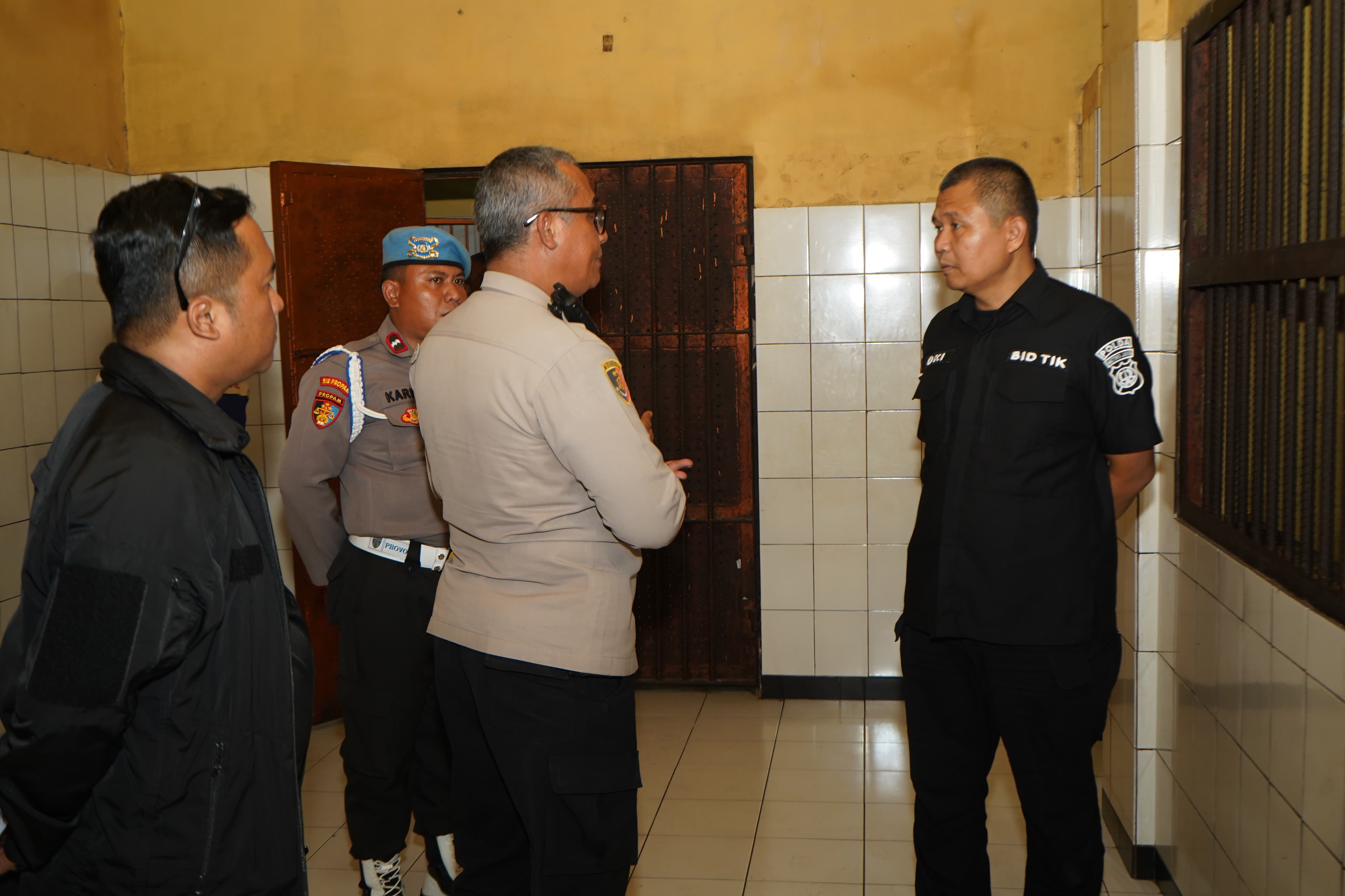 Plh. Kapolres Metro Jakarta Utara Tinjau Polsek Koja, Pastikan Pelayanan Publik Berjalan Optimal
