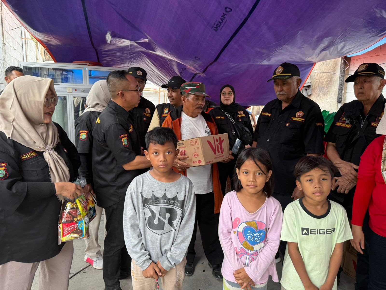 Pokdarkamtibmas Bhayangkara Gelar Aksi Kemanusiaan untuk Korban Kebakaran Kapuk Muara