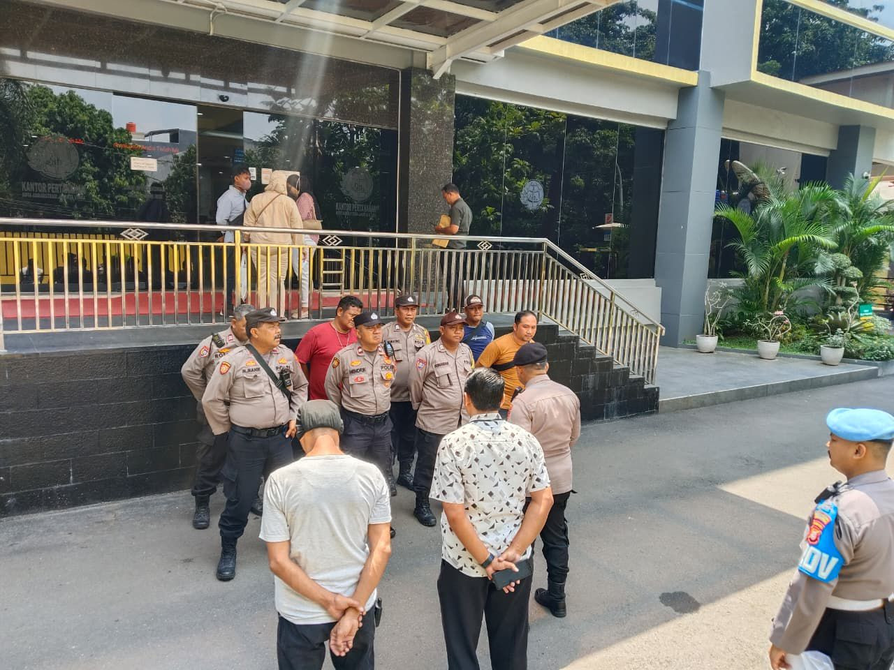 Polsek Koja Gelar Apel Pengamanan Aksi Mahasiswa di Kantor BPN Jakarta Utara