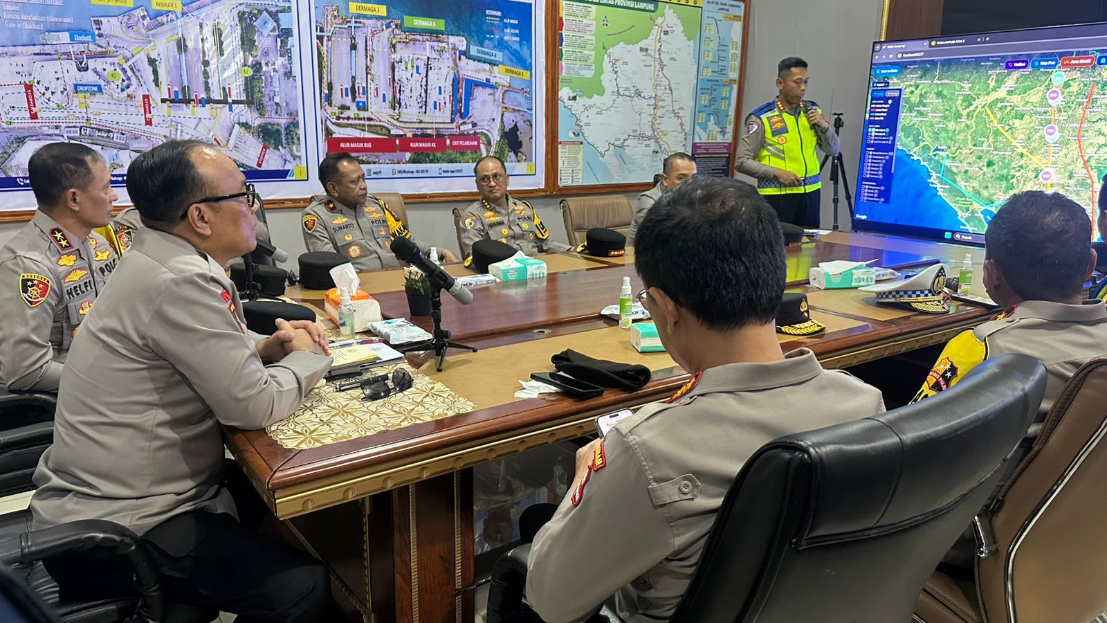 Wakapolri Pantau Kesiapan Arus Mudik di Pelabuhan Bakauheni dan Rest Area KM 20B