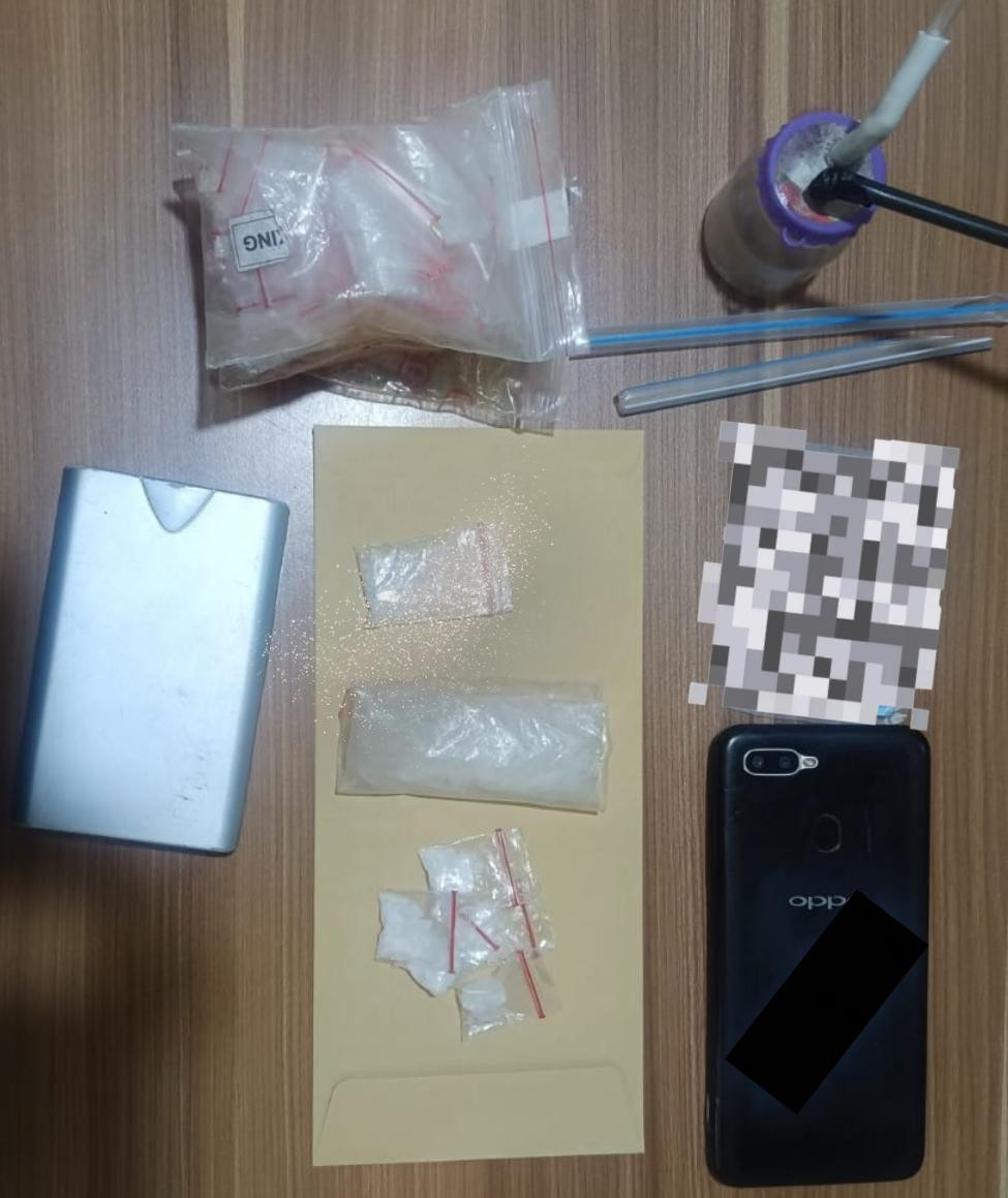 Polisi Buru Pemasok Sabu dan Ekstasi ke Dua Pria yang Ditangkap di Bekasi