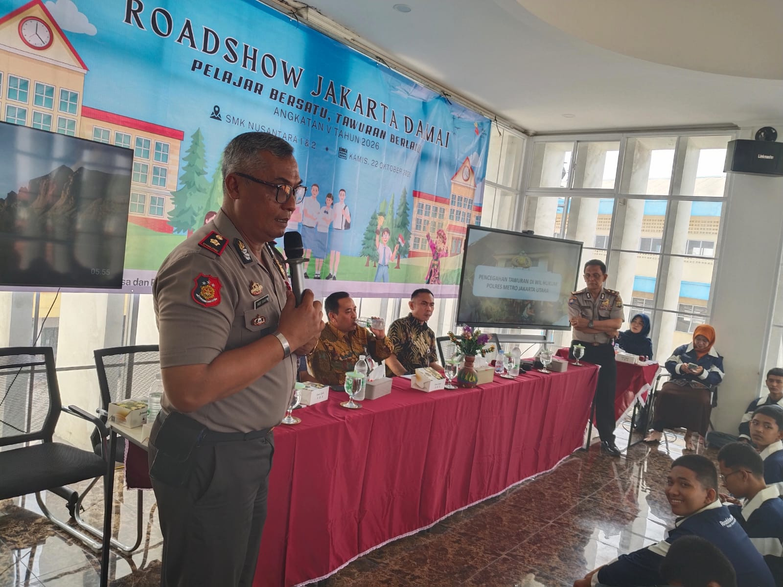 Polsek Koja Gelar Roadshow Jakarta Damai di SMK Koja, Polisi Ajak Pelajar Jaga Lingkungan dan Kerukunan