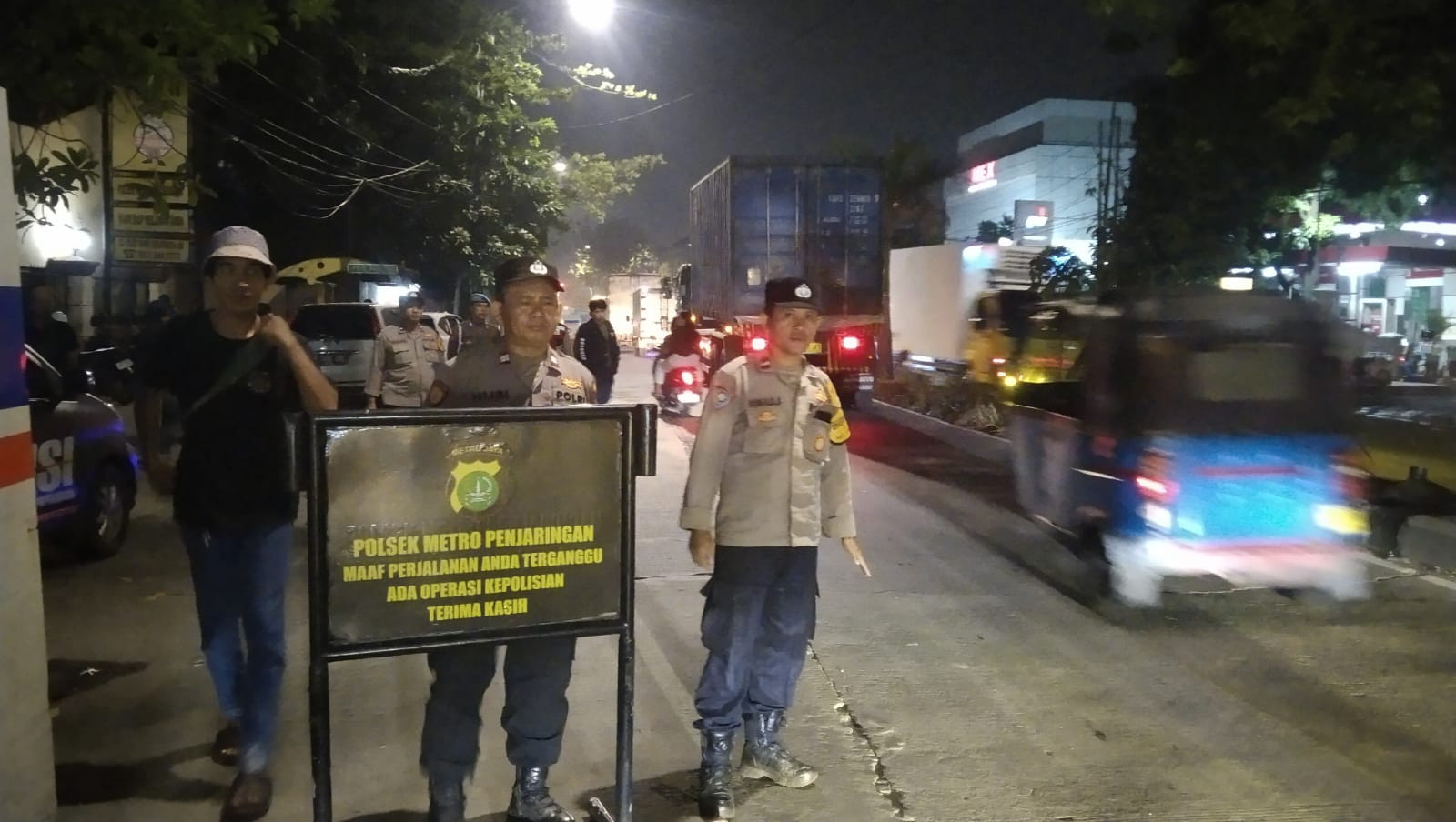 Polsek Metro Penjaringan Intensifkan KRYD, Belasan Motor Tanpa Kelengkapan Diamankan Saat Patroli Malam