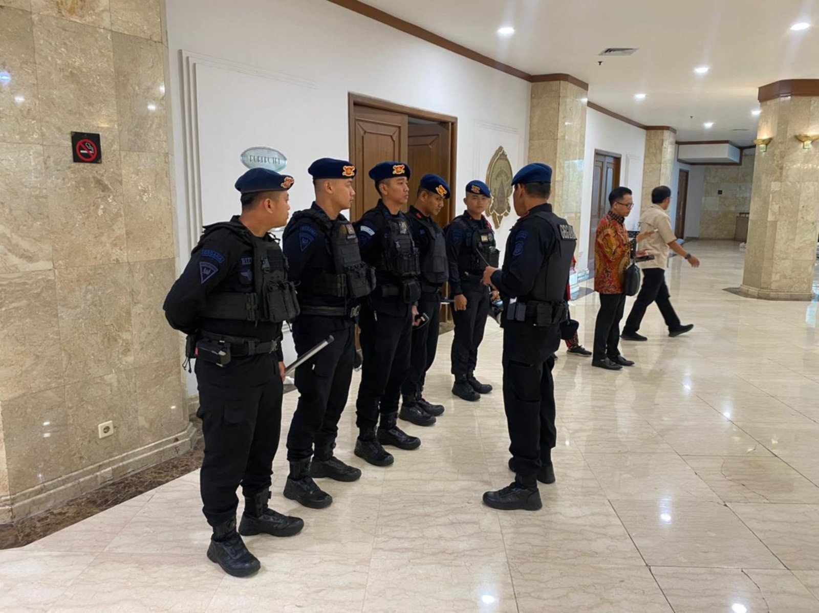 Brimob PMJ Pastikan Keamanan Perayaan Imlek 2577 Kongzili di Hotel Grand Sahid Jaya