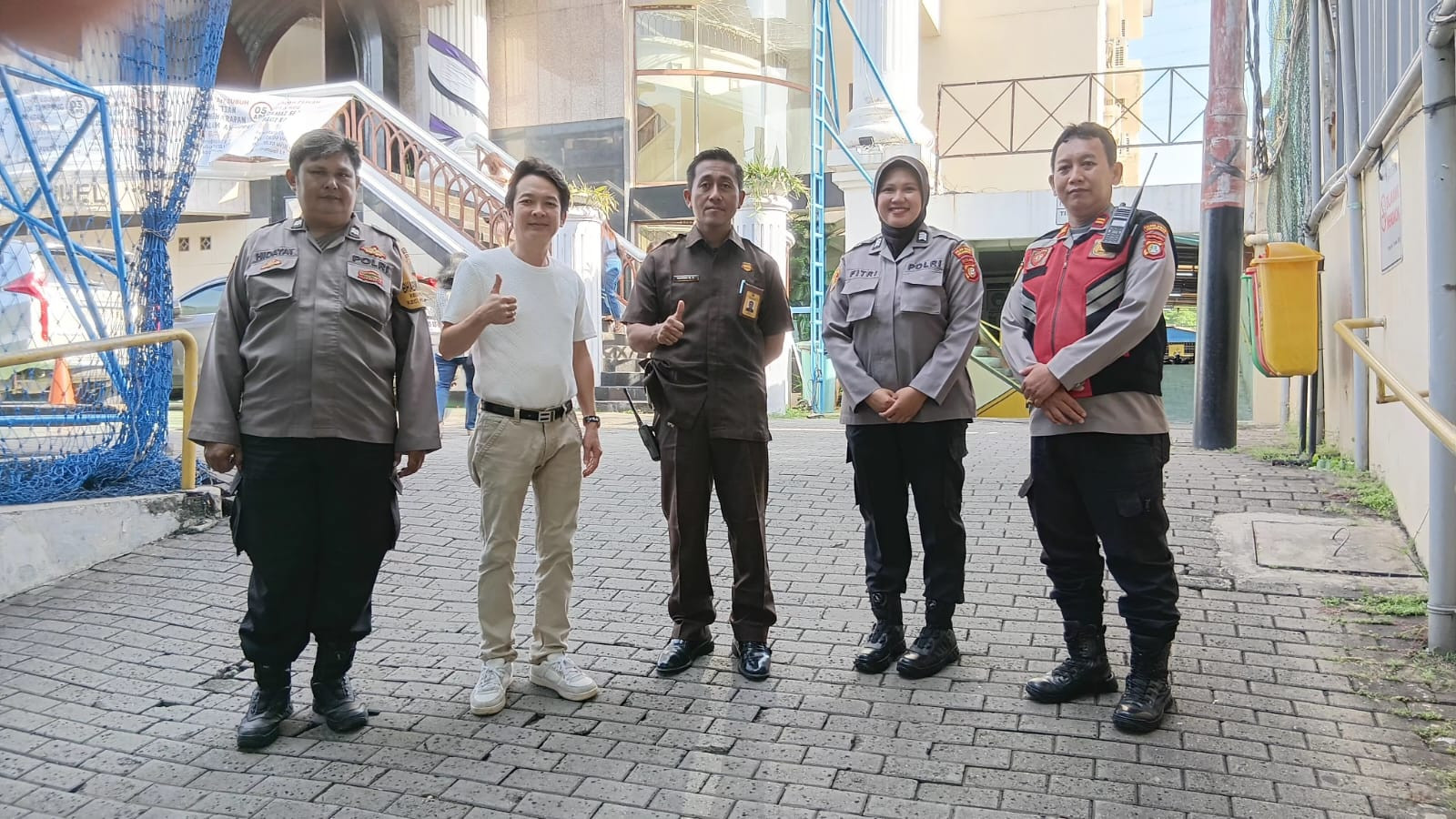 Polisi Pengamanan Ibadah Minggu Paskah 2026 , Ribuan Jemaat Padati Gereja di Penjaringan