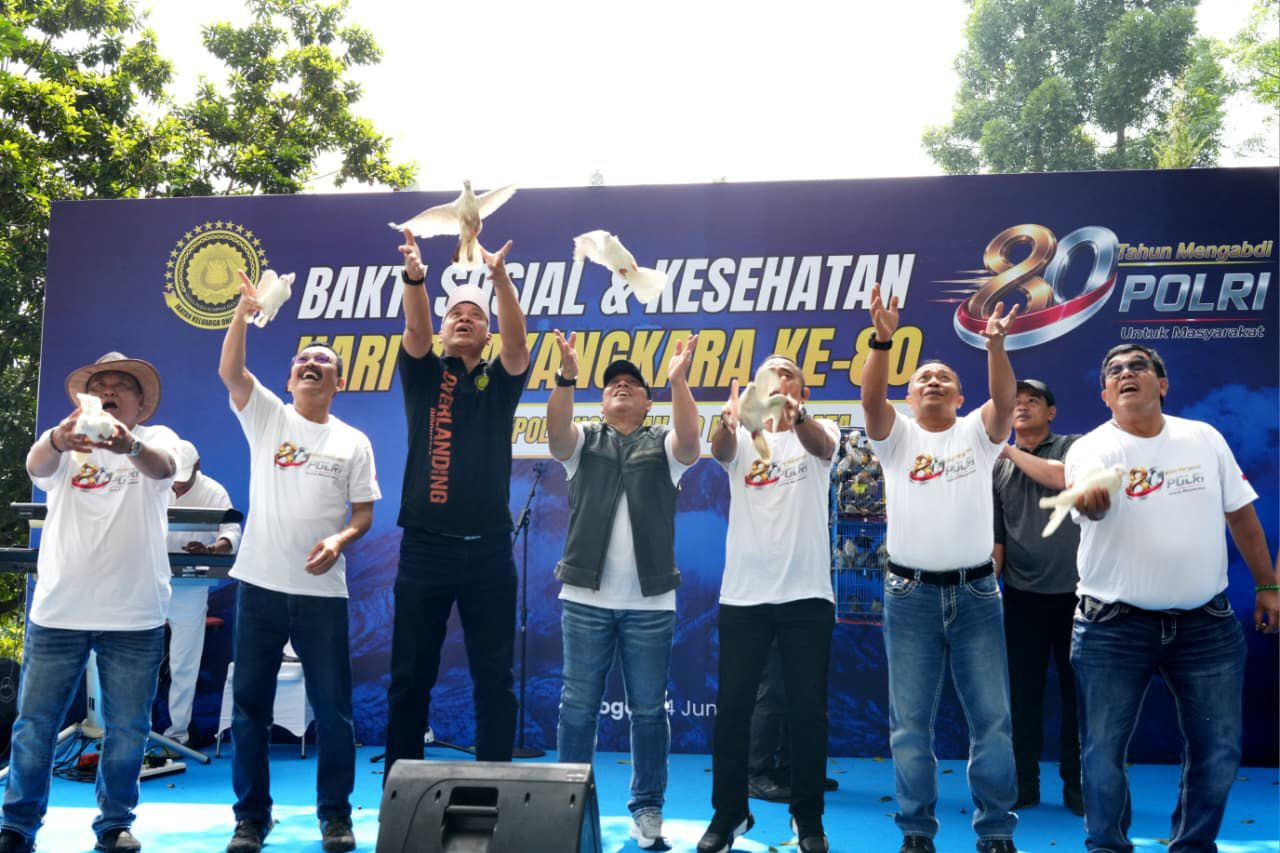Sambut Hari Bhayangkara ke-80, Wakapolri dan Akpol '90 Dhira Brata Gelar Bakti Sosial dan Kesehatan di Bogor